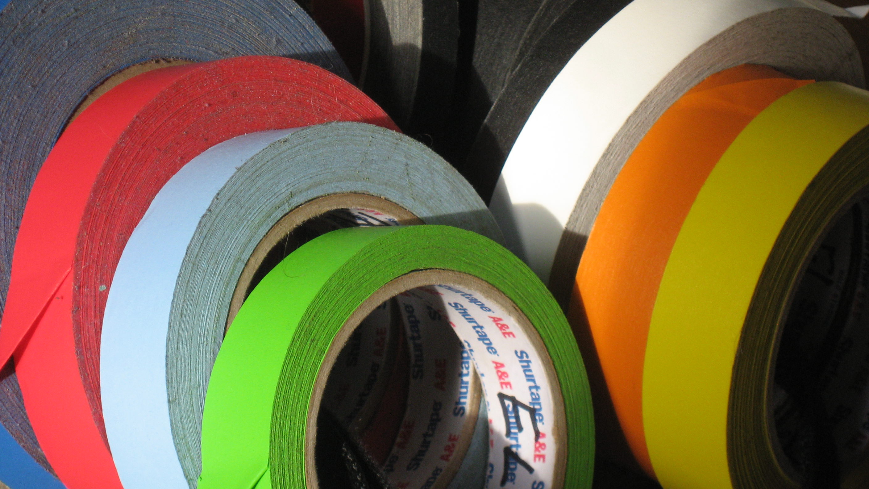 Gaffer Tape Buying Guide - Types, Sizes and Uses