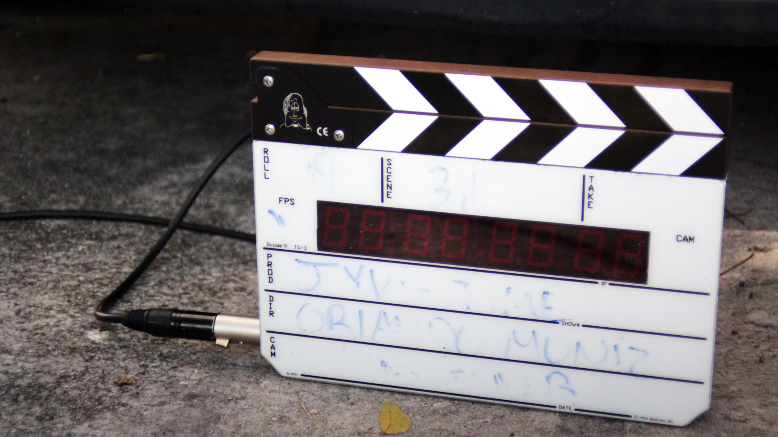 Tookit DIY: How to Build a Tag Board for a Slate/Clapperboard